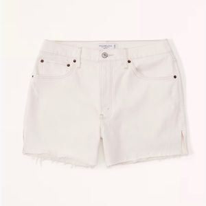 🆕 Abercrombie Curve Love High Rise 4 Inch Mom Short